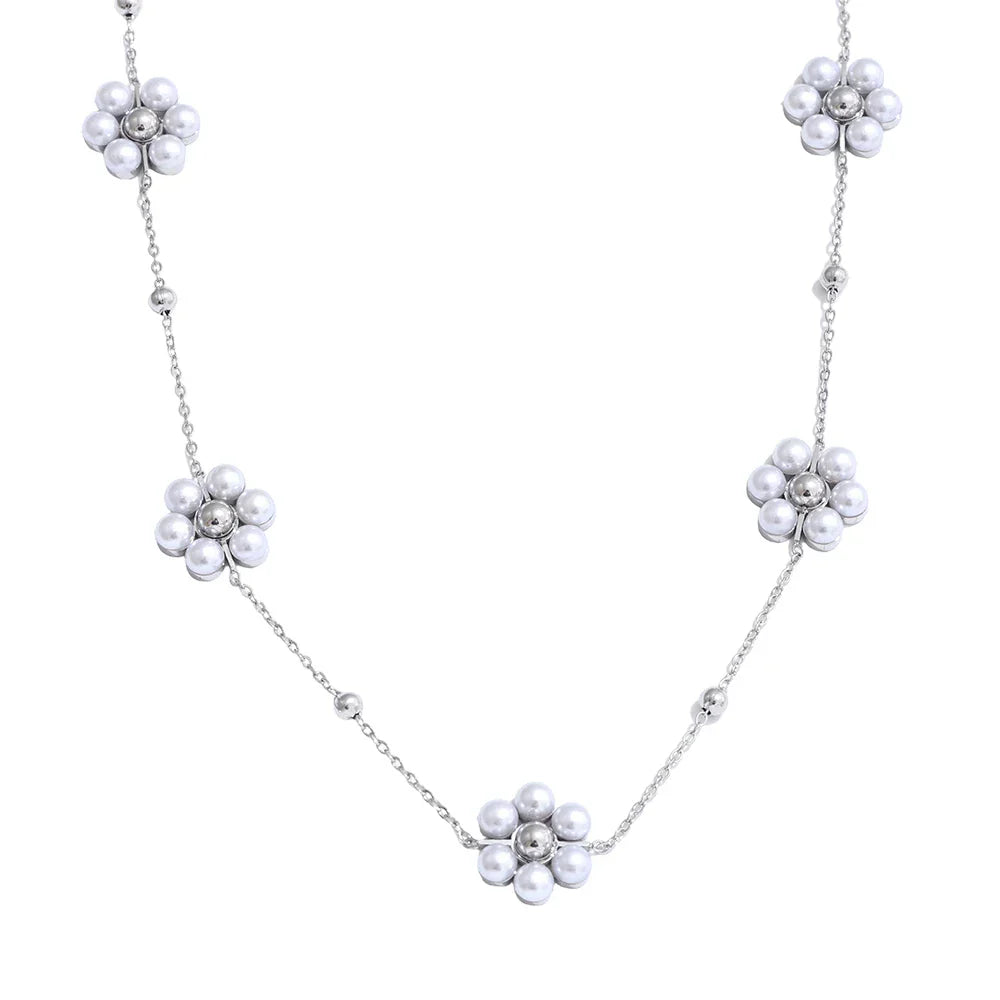 Daisy Pearl Necklaces