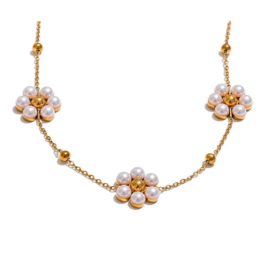 Daisy Pearl Necklaces