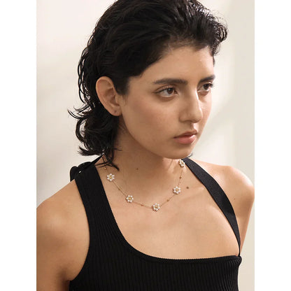Daisy Pearl Necklaces