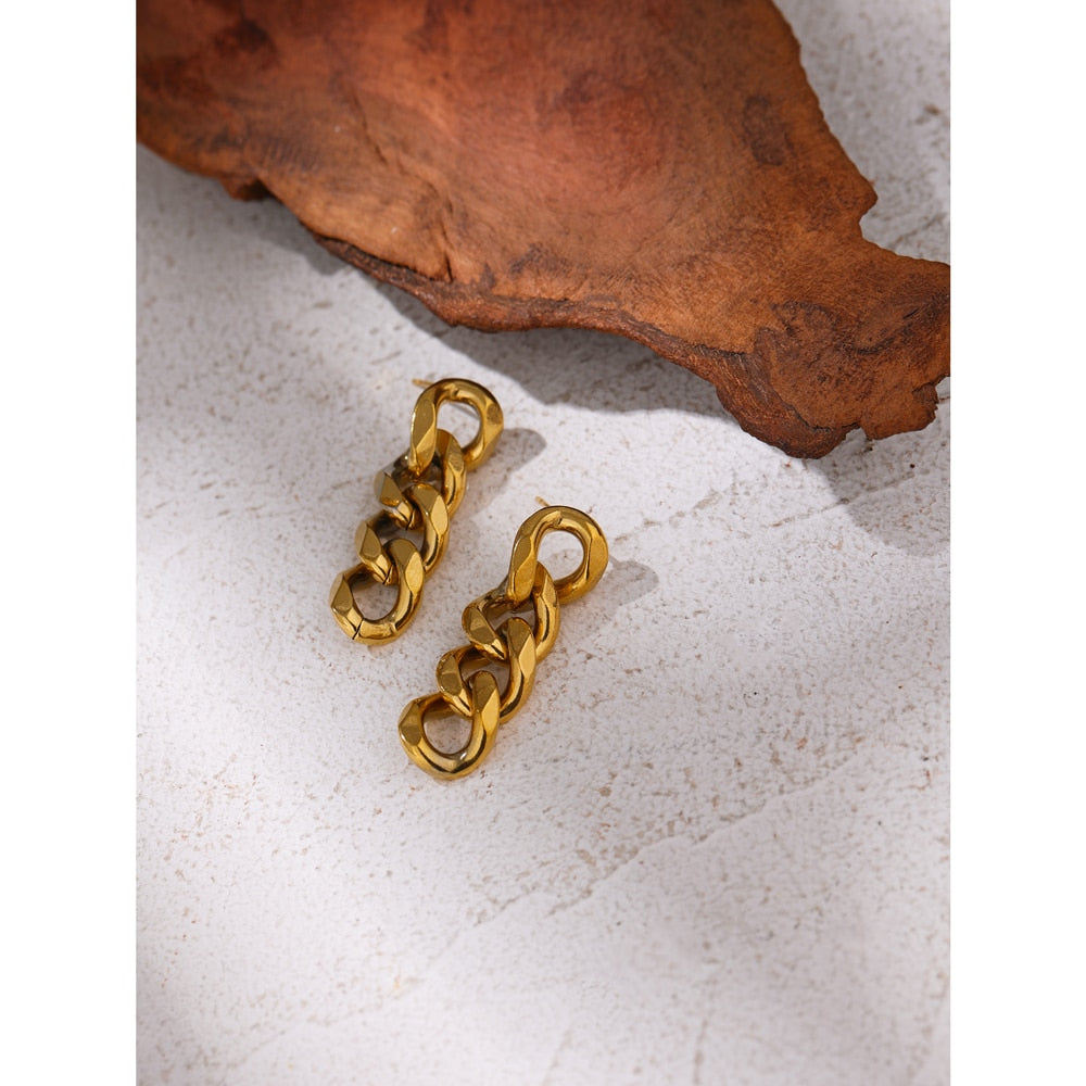 Yazdo Earrings ™️